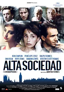 Pelicula Alta sociedad Chromophobia, drama, director Martha Fiennes